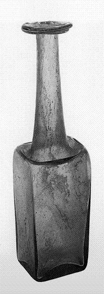 86. Bottiglia mercuriale, da Aosta (II sec. d.C.). Museo Archeologico Regionale, Aosta, Italia.